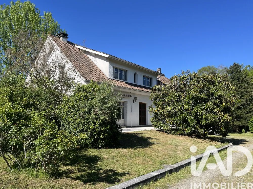 Välivaade - Spacious 6-Piece House with Garden in Odos