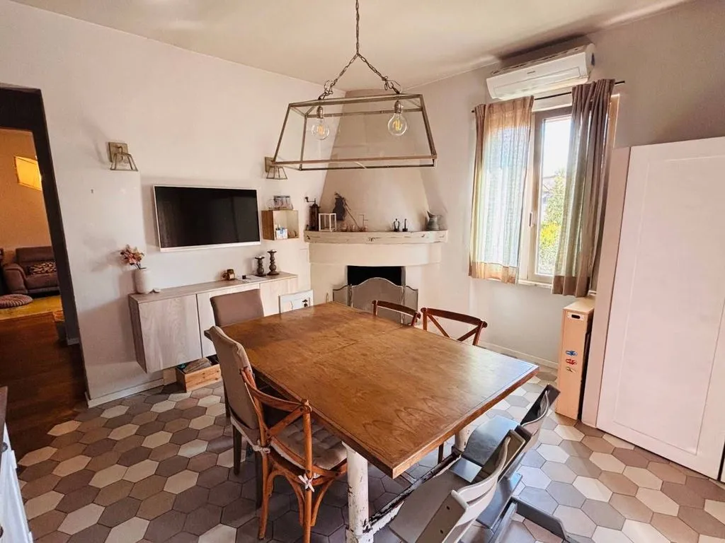 Söögituba - Luxury Villa with Solar Panels in Poggio a Caiano