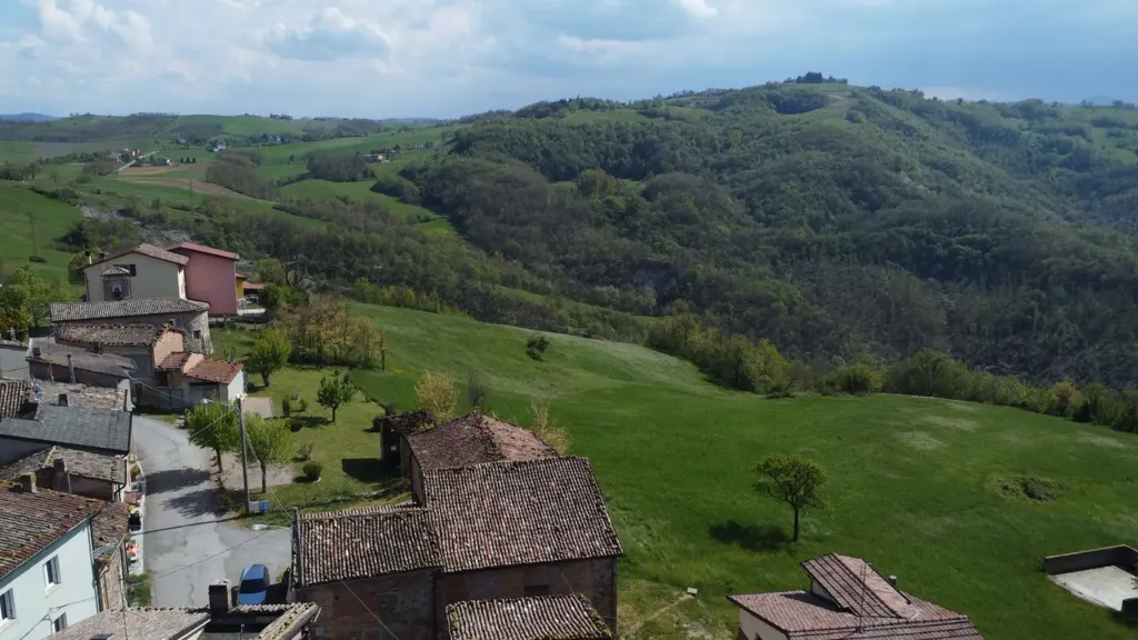 Aed - Rustic Property with Valley View in Selvapiana