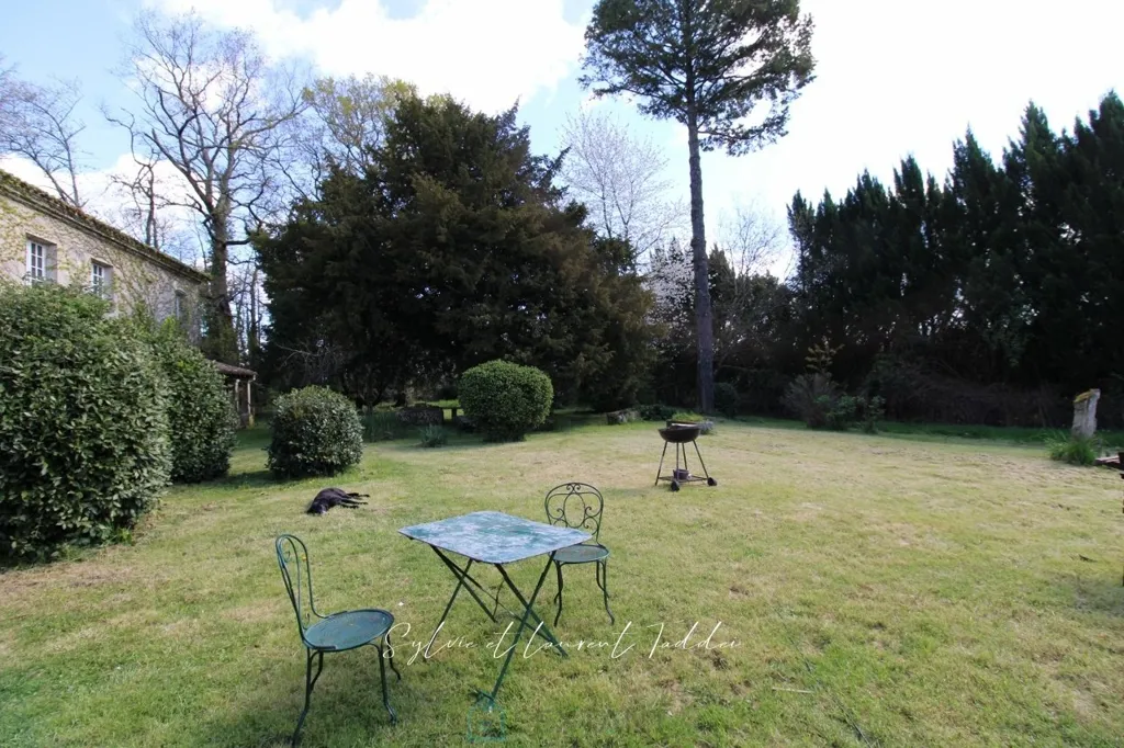 Giardino - Rustic Stone House with Garden near Montendre
