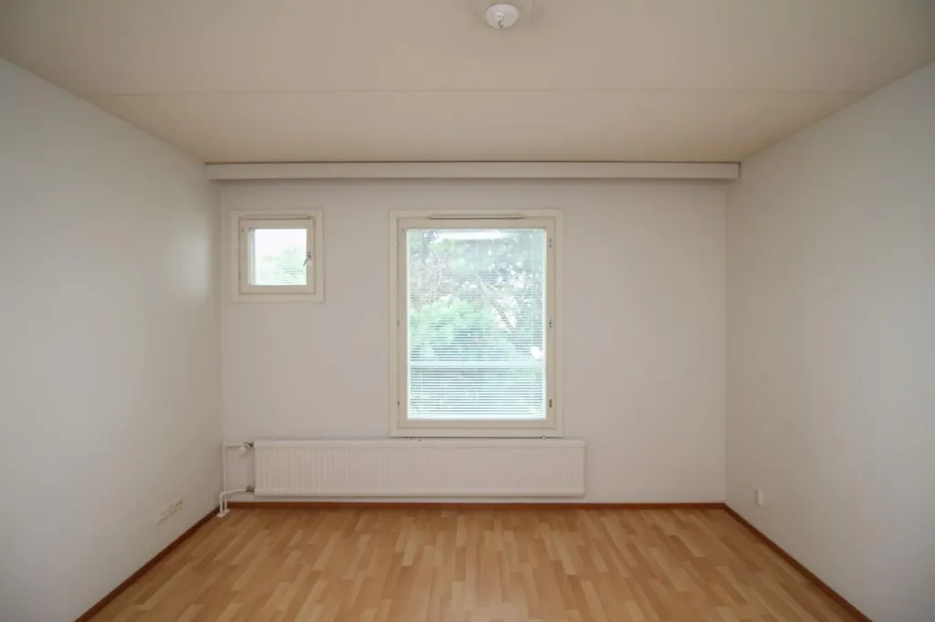 Toad - Spacious Flat with Balcony in Kurkimäki, Helsinki
