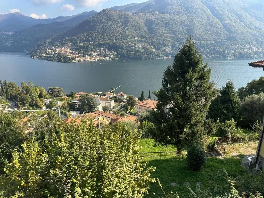 Jardin - Luxury Lake View Apartment in Moltrasio