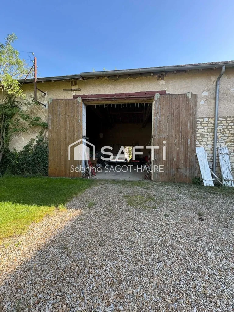 Garden - Country House with Garden in Chouday