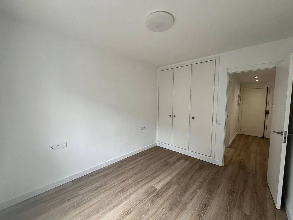 Bedrooms - 1-Bedroom Flat with Balcony in Girona Centre