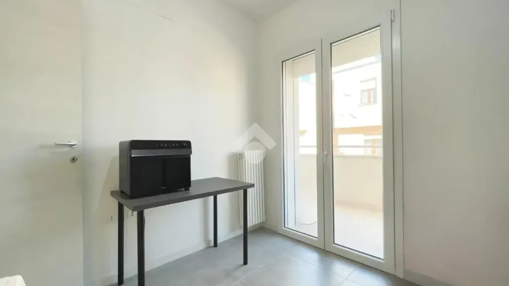 Kabinet - Modern Apartment with Balcony in Central Vasto