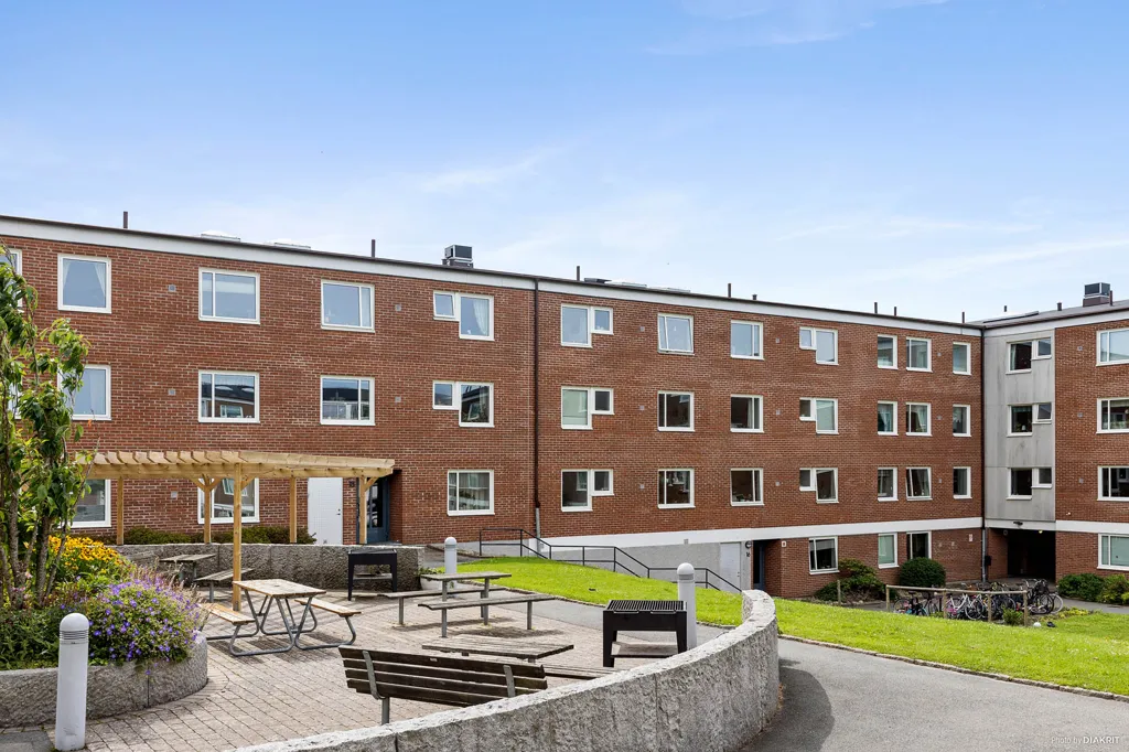 Garden - Well-Planned Two-Bedroom Apartment in Sutteräng