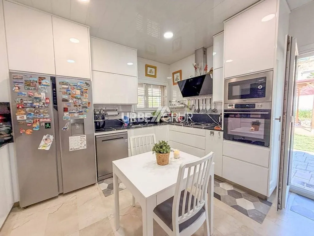 Cuisine - Luxury House with Pool in Castellbisbal