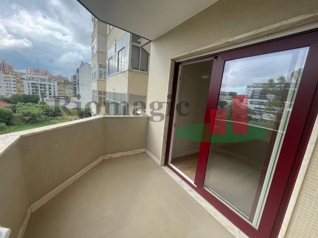 Balcone - Refurbished Flat with Balconies in Lisbon
