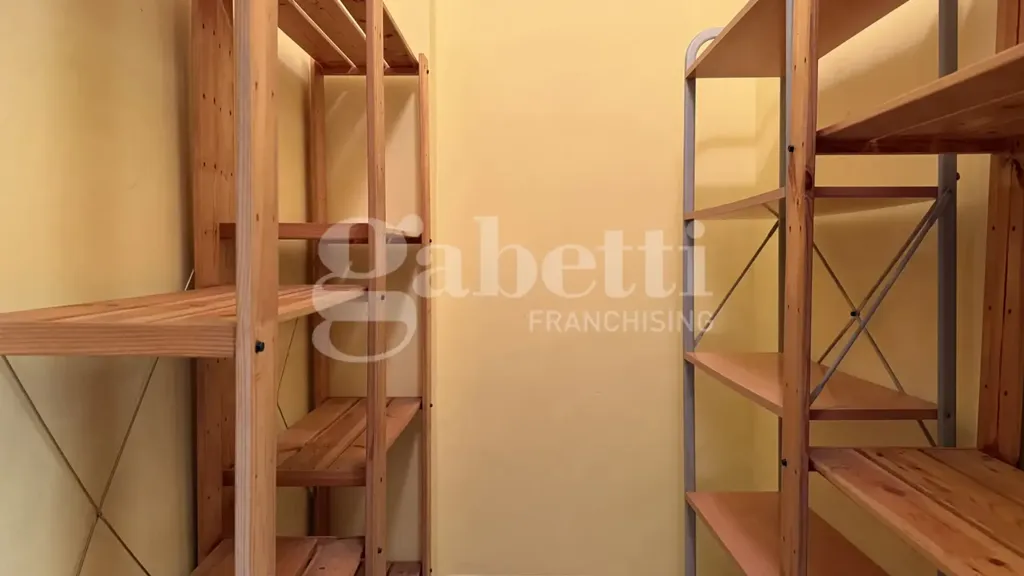 Pièces - Apartment with Balcony in Fuorigrotta, Naples
