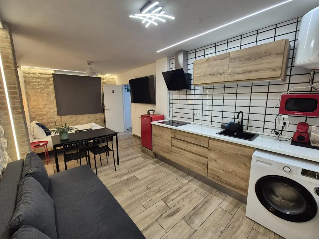 Cuisine - Converted Flat with 3 Studios in San Blas