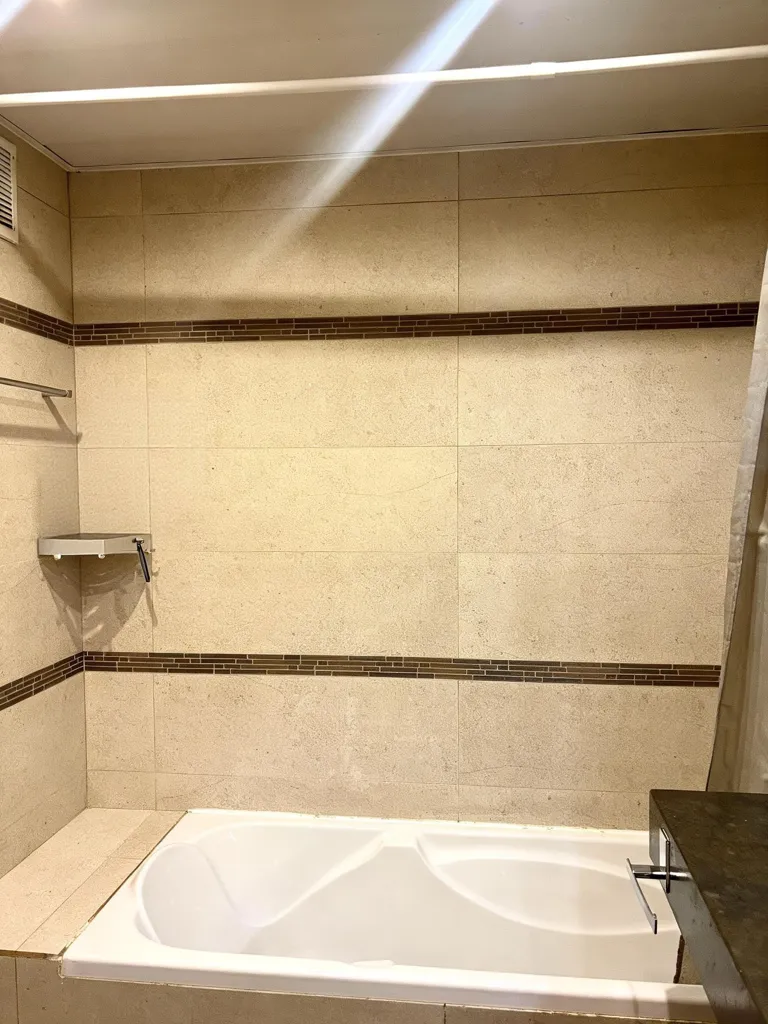 Salles de bain - Reformed Apartment with Balcony in Gavà Centre