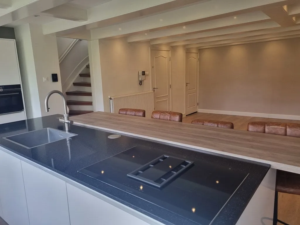 Kitchen - Split-Level Maisonette with Canal View in Jordaan