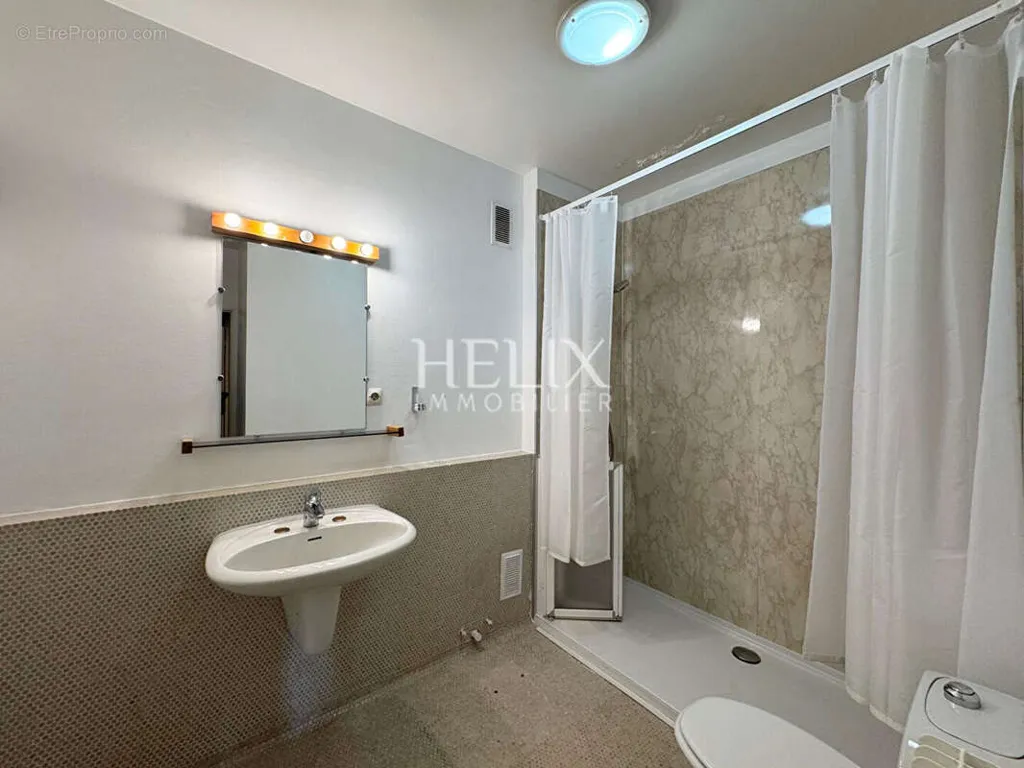 Bagni - Spacious Apartment with Balcony in Louveciennes
