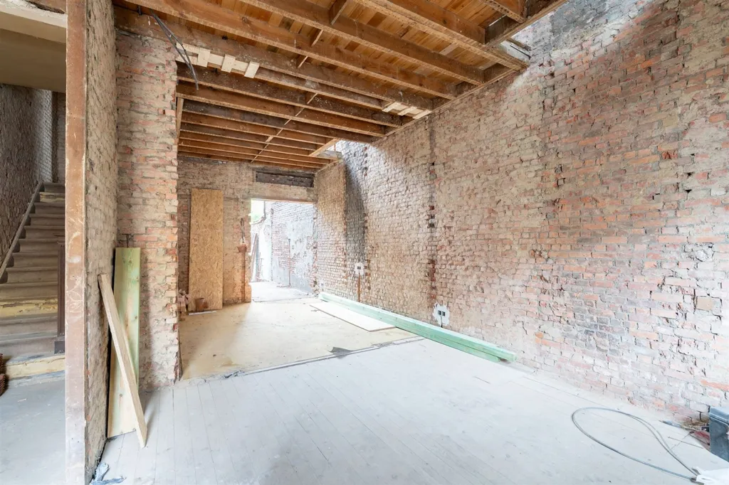 Rooms - House for Renovation with Garden in Antwerp