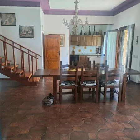 Salle à manger - Significant Villa with Garden in Ravenna