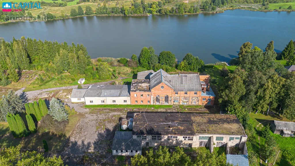 Vue aérienne - Masonry Manor by Lake in Molėtai