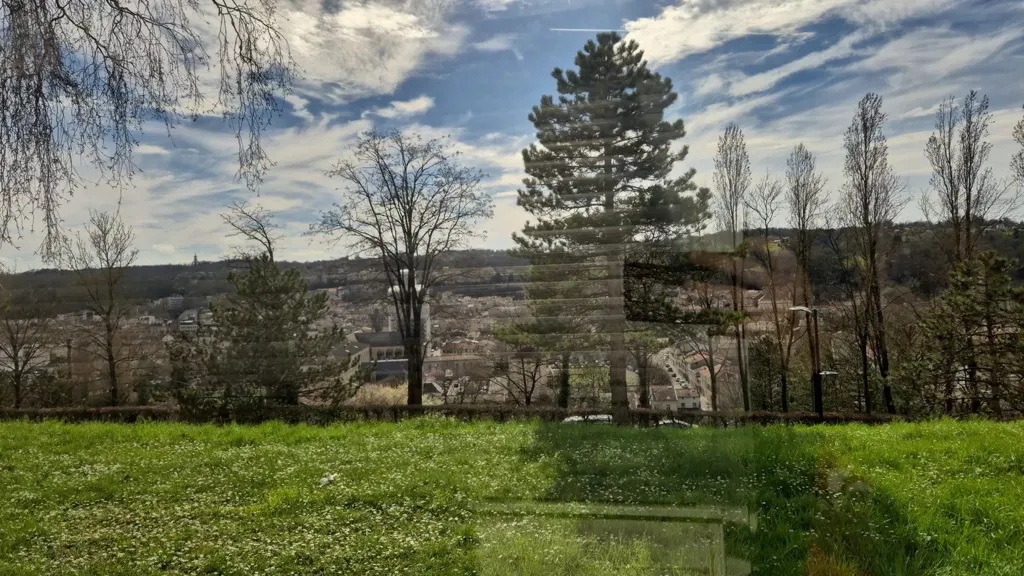 Aed - Spacious Apartment with City View in Bar-Le-Duc