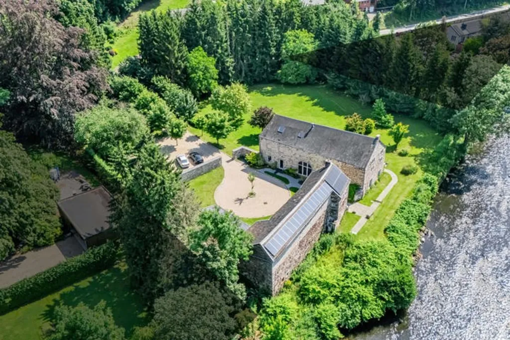 Vista aerea - Historic House with Garden in Olne
