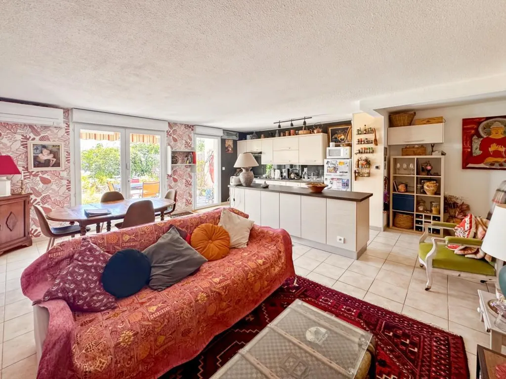 Soggiorno - 3-Bed Flat with Garden and Terrace in Saint-Raphaël