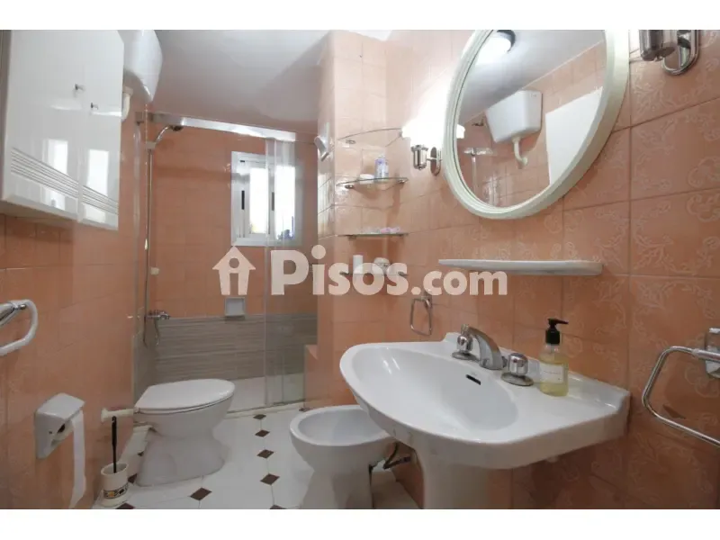 Bathrooms - Furnished Flat with Lift in Granada Centre