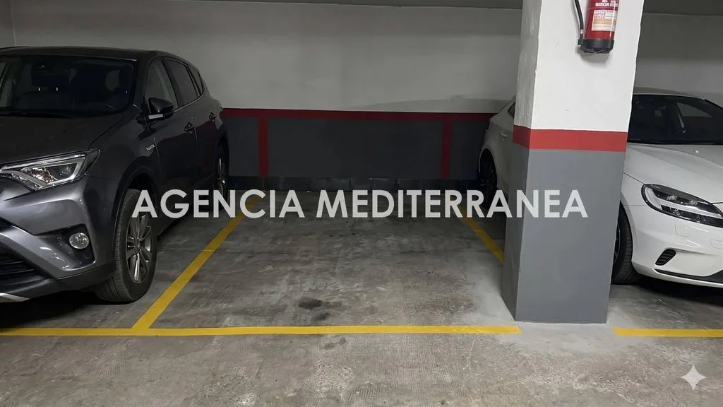 Garage - Luxury Apartment with Garage in Valencia Centre