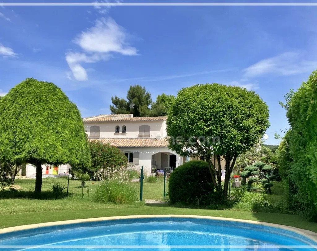 Piscine - Maison avec Piscine et Bureau à Montélimar