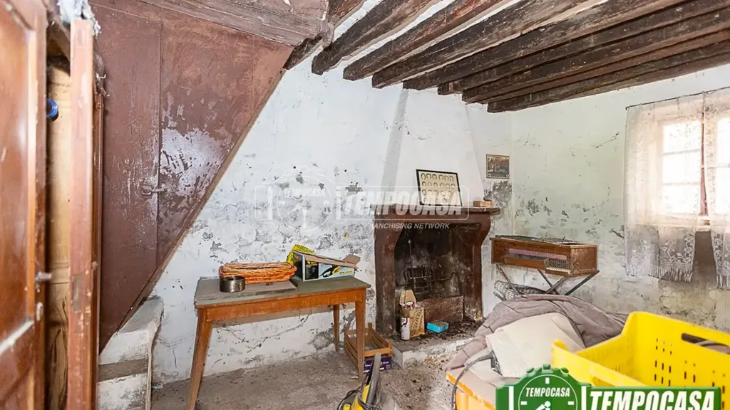 Toad - Rustic Cottages to Renovate in Guardamiglio
