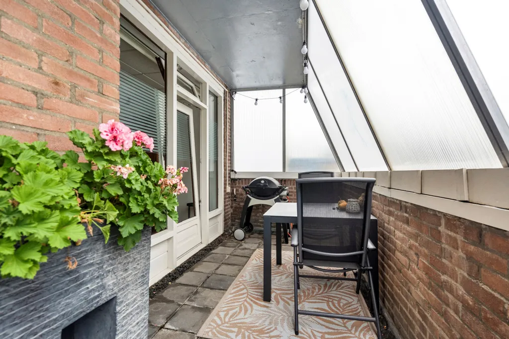 Terrasse - Modern Apartment with Terrace in Hoensbroek Centre