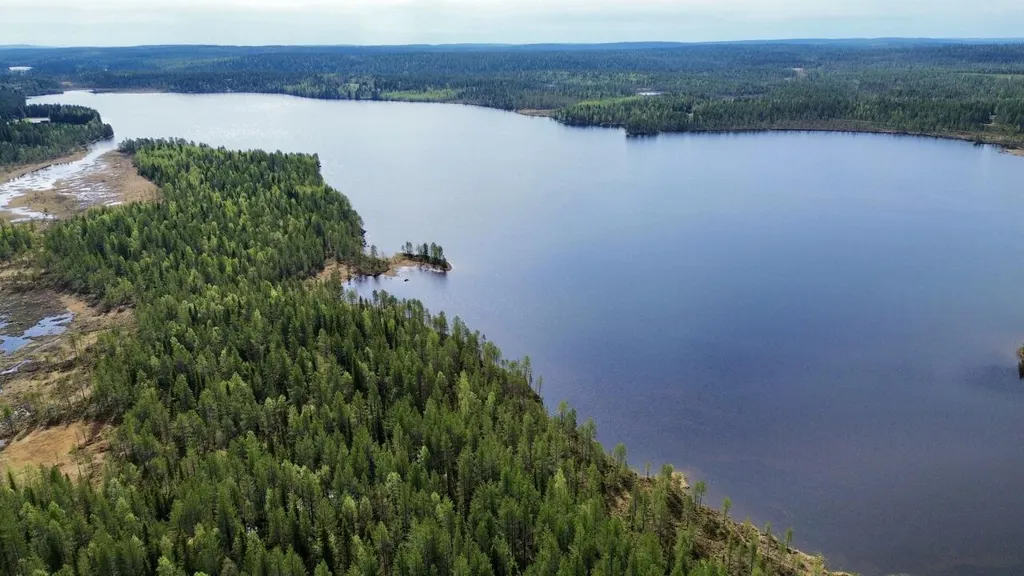 Vue aérienne - Unbuilt Plot with Lakefront in Kuusamo