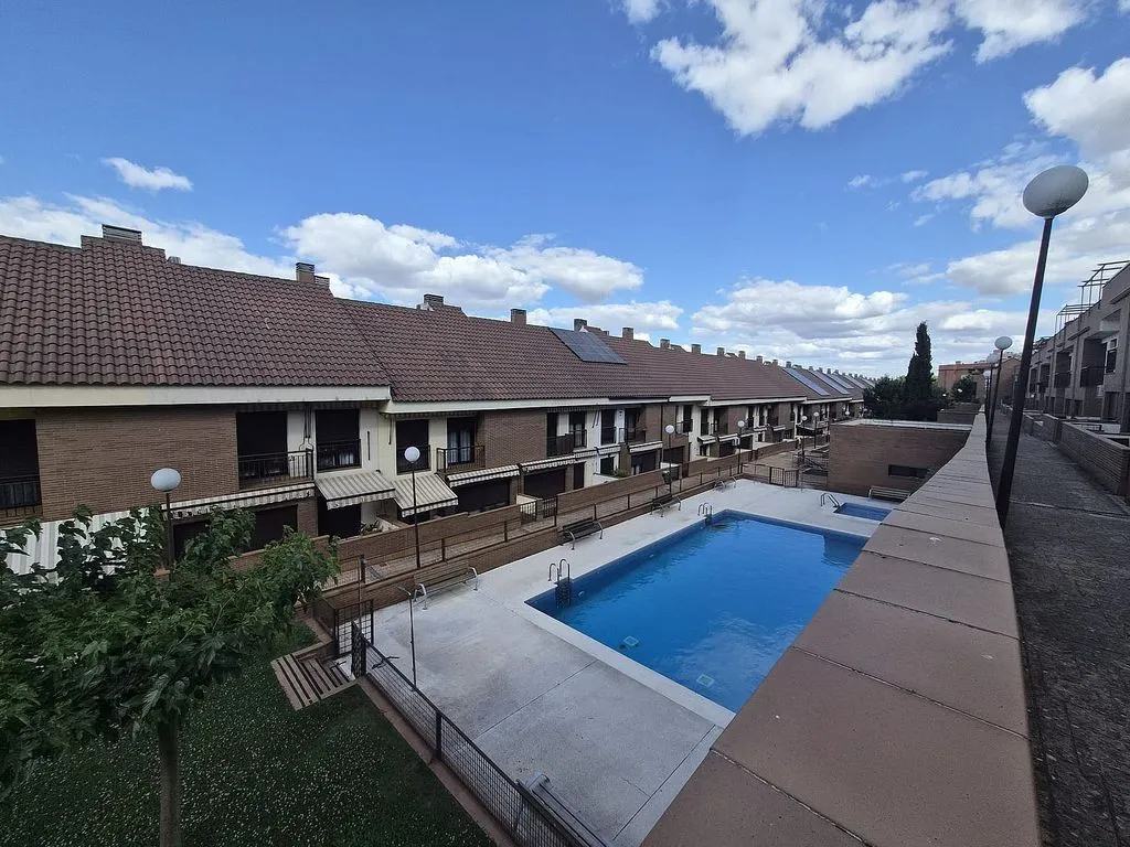Bassein - Terraced House with Pool in West District