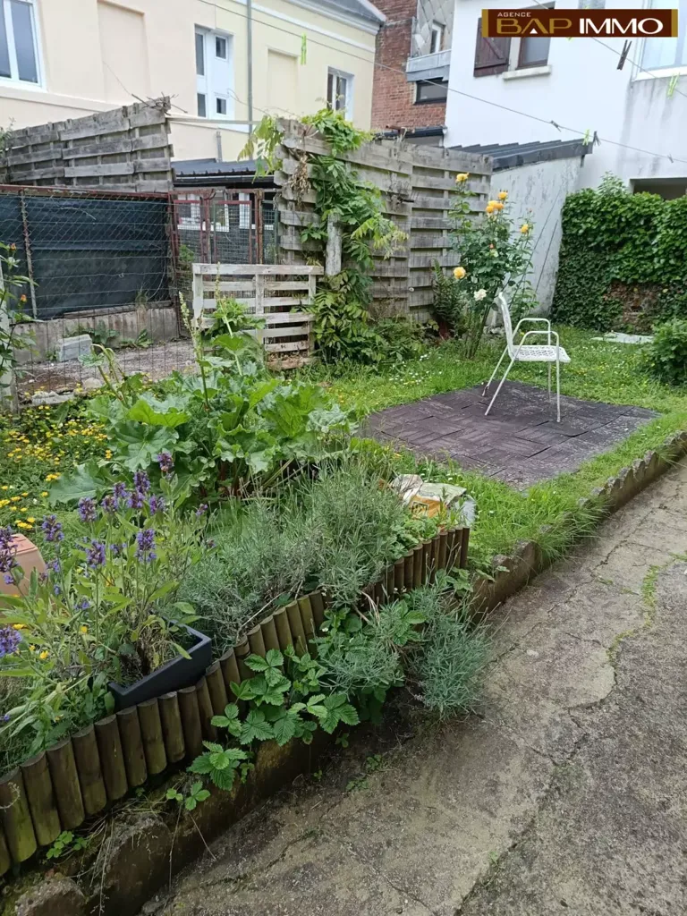 Aed - City Centre Duplex with Garden in Lisieux