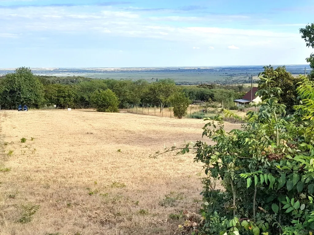 Garden - Panoramic Plot with View in Pákozd