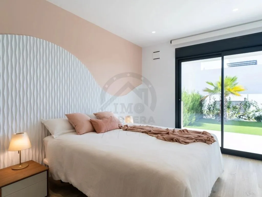 Magamistoad - Contemporary Apartment with Private Garden in Benitachell
