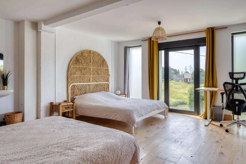Chambres - Maison Familiale avec Jardin et Terrasse à Caumont
