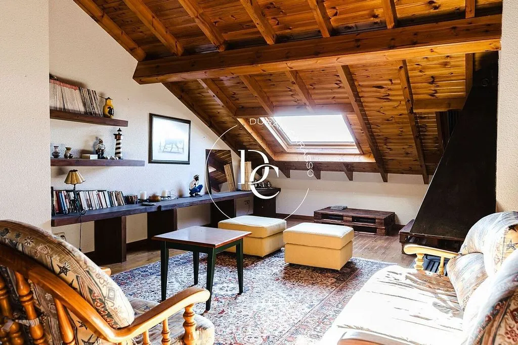 Pièces - Luxury Villa with Mountain Views in Ger