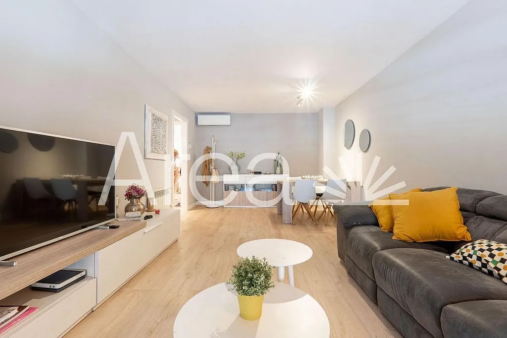 Apartment with Terrace in Parc Central, Mataró