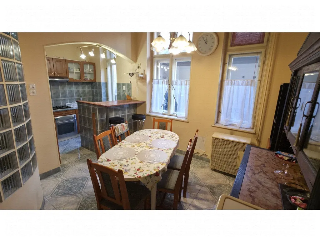 Söögituba - Ground Floor Apartment with Balcony in Szeged Centre