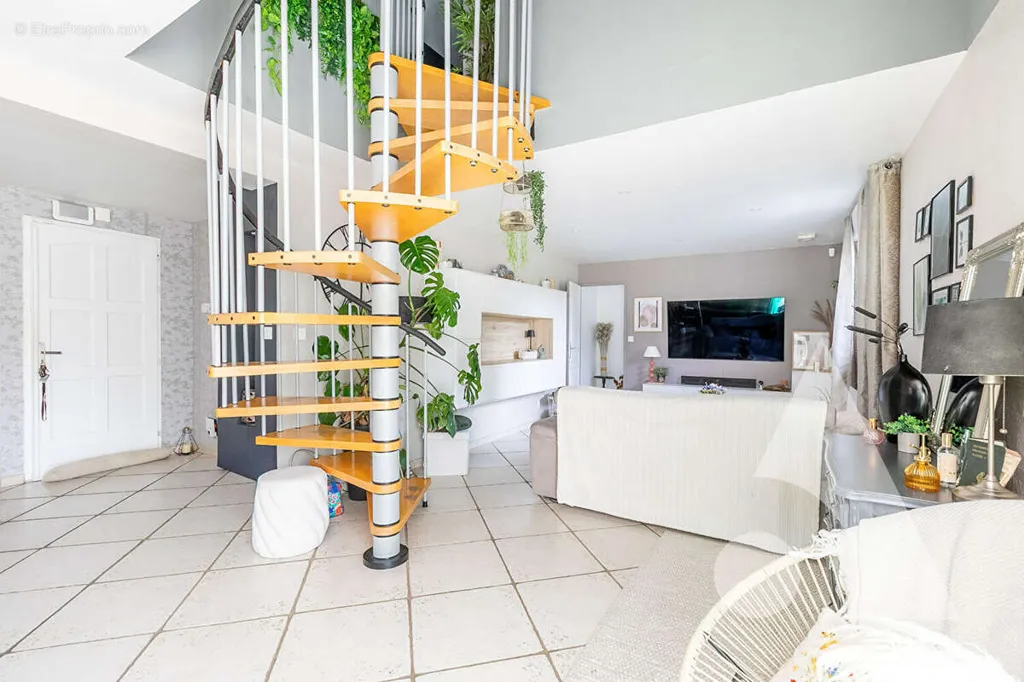 Pièces - Maison 6 pièces à Lassigny