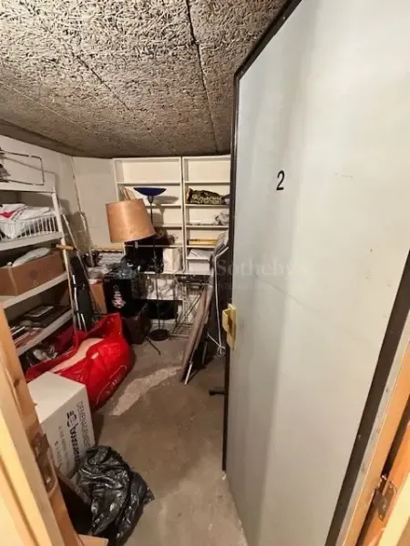 Garage - Appartement de Charme avec Ascenseur sur Boulevard Malesherbes