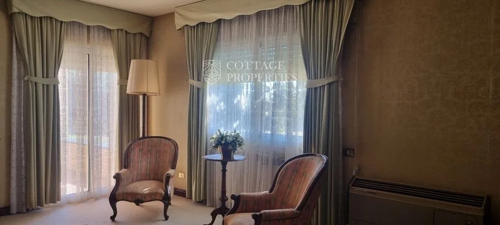 Elutuba - Luxury Villa with Lake View in Pla de l'Estany