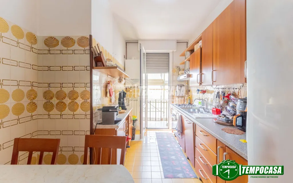 Cuisine - Brightly Laid-Out Flat with Balcony in Milan