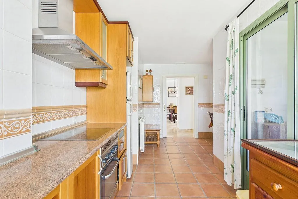 Cuisine - Apartment with Pool and Terrace in La Alcaidesa