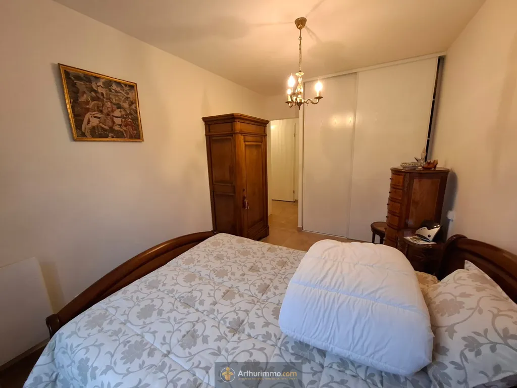 Magamistoad - Refurbished 3-Bed Flat with Terrace in Coulommiers