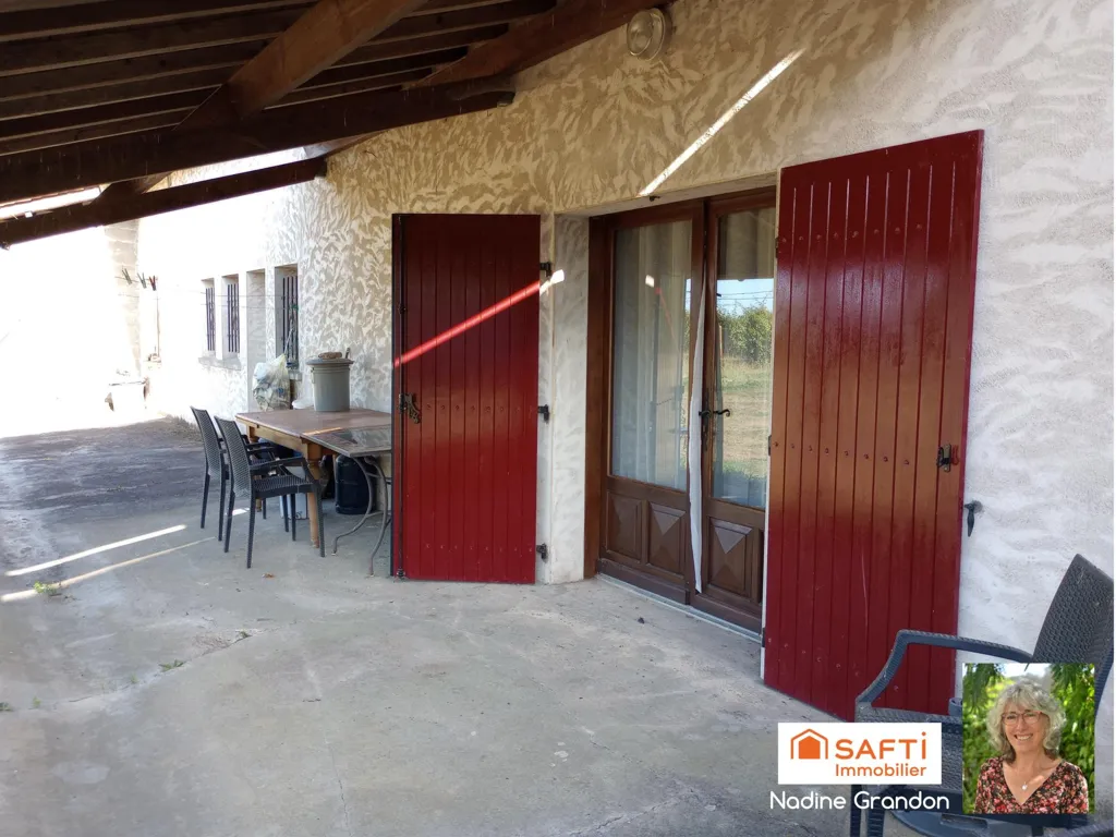 Terrass - House with Constructible Land in Montguyon