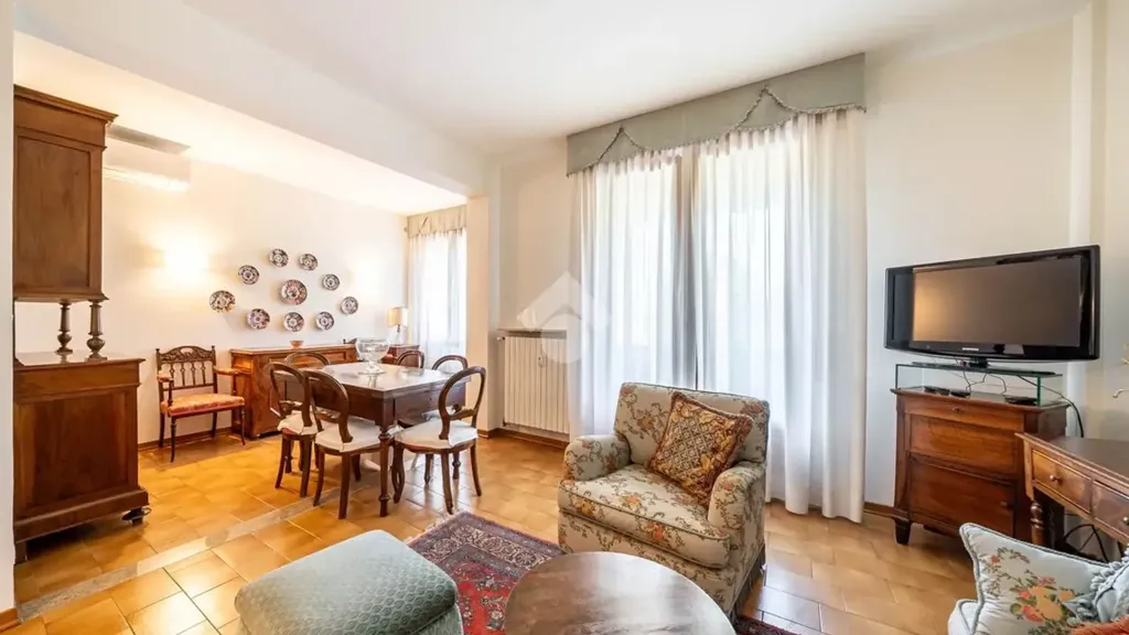 Séjour - Spacious Apartment with Garage in Rubiera Centre