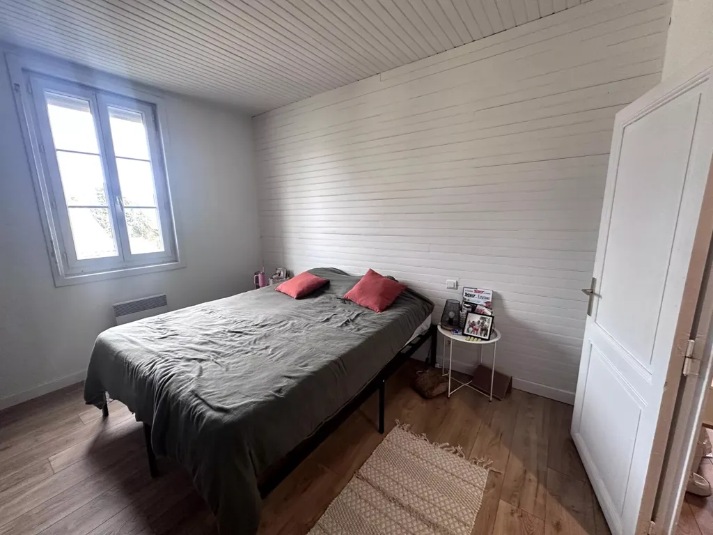 Camere da letto - Renovated 3-Piece Apartment in Le Temple