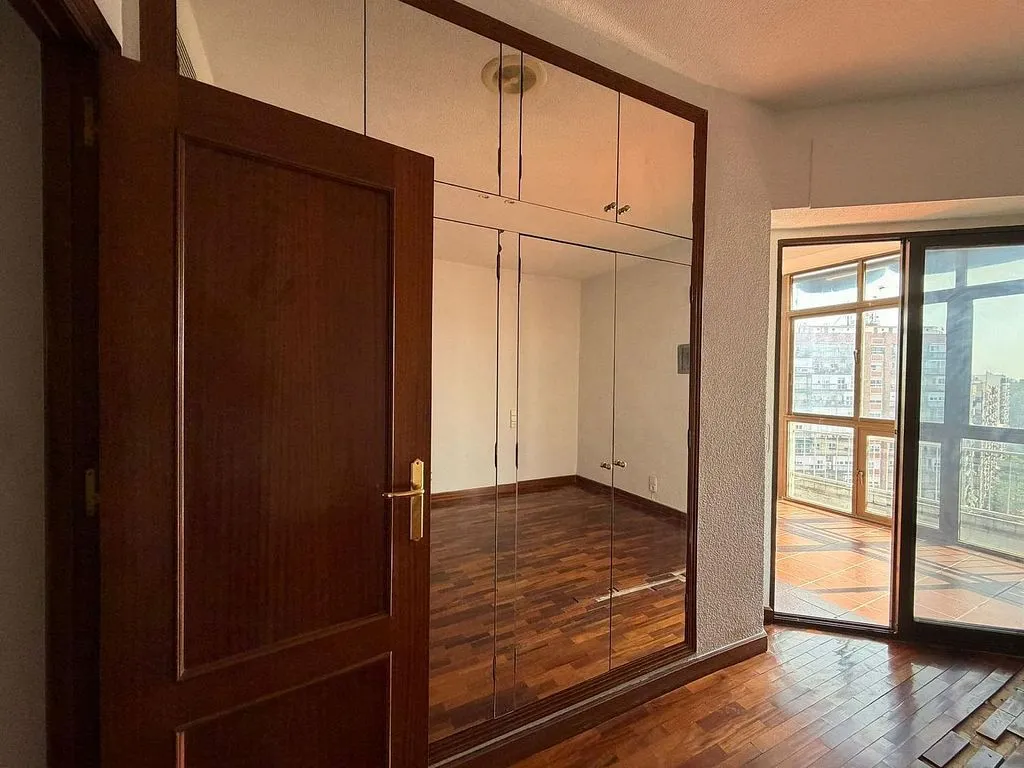 Esik - Penthouse with Terrace in Murcia Centre