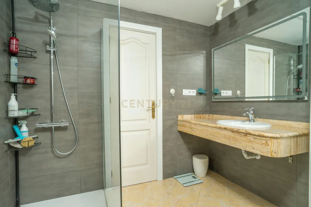 Salles de bain - Chalet with Pool and Terrace in Fuengirola