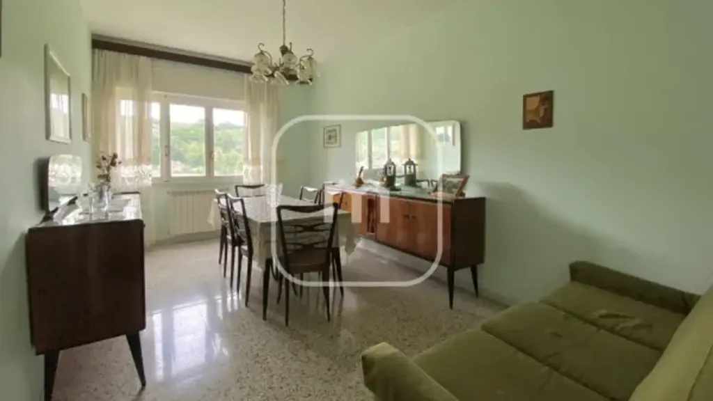 Söögituba - Bright Trilocale with Balcony in Genazzano