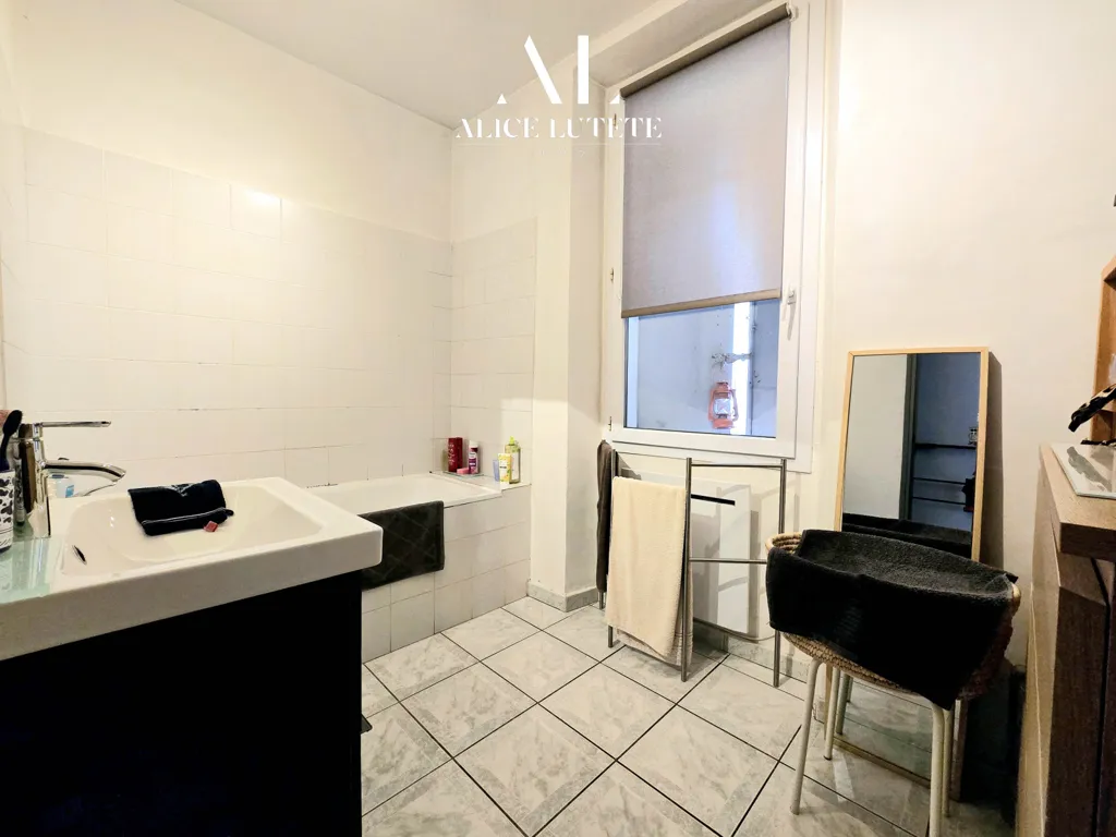 Vannitoad - Fully Let Building with Terrace in Saint-Barnabé, Marseille